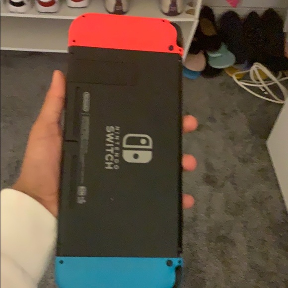 Nintendo switch - Picture 3 of 5